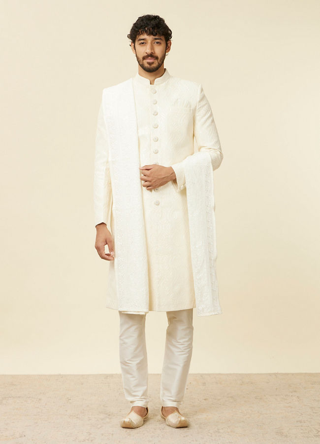 alt message - Manyavar Men Warm White Thread Work Dupatta image number 2